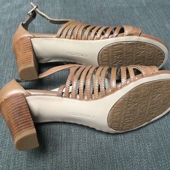 Ellen Tracy 2 1/2" Open Toe Sandal SZ 6 /2 M - Picture 3 of 4